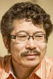 巴音