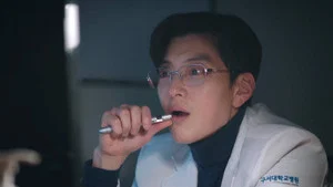 Doctor X白色黑手党时代 第 4 集剧照