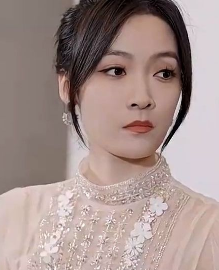 千金歸來夫人她A爆全球(2023)海報